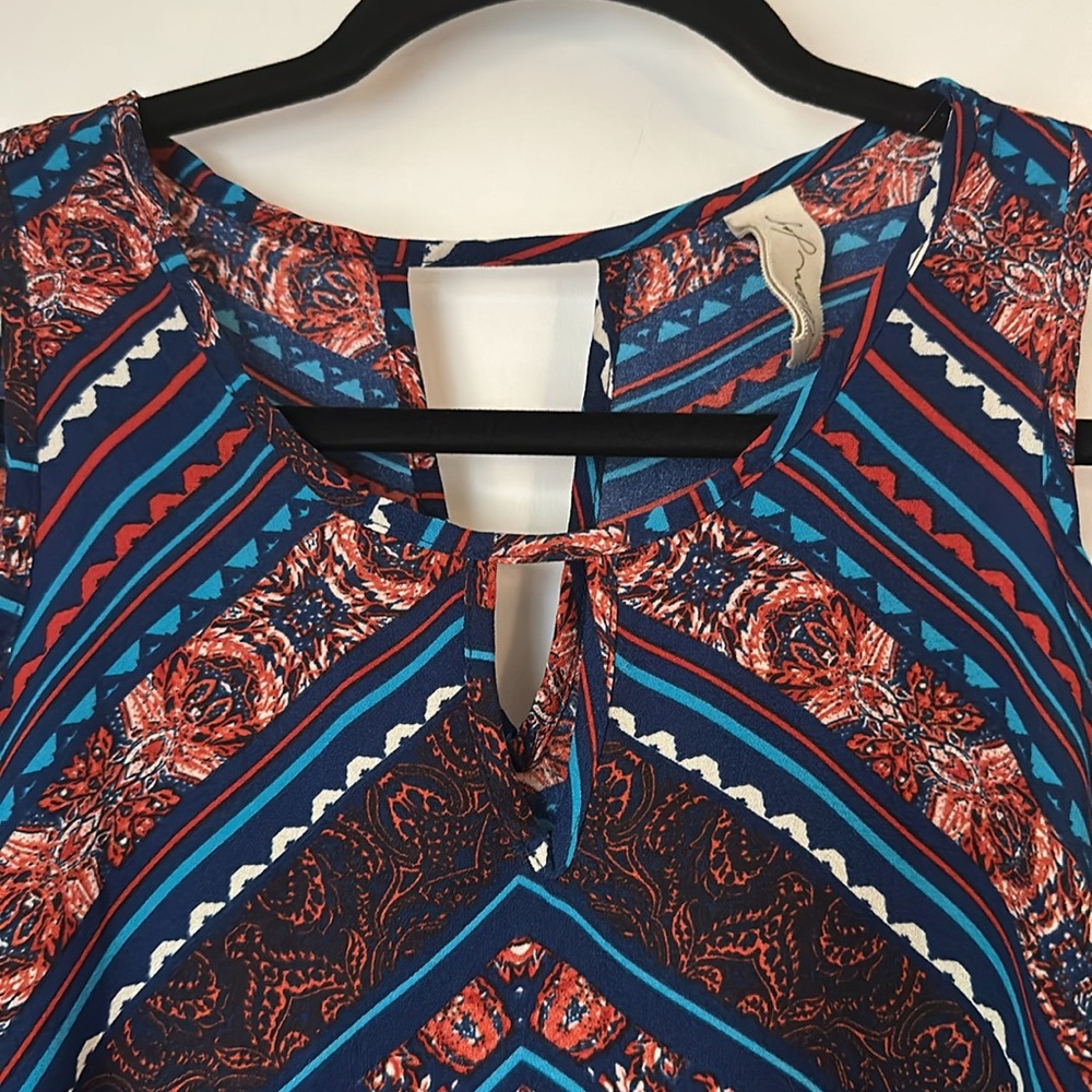 Patterned Blouse - Picture 2 of 2